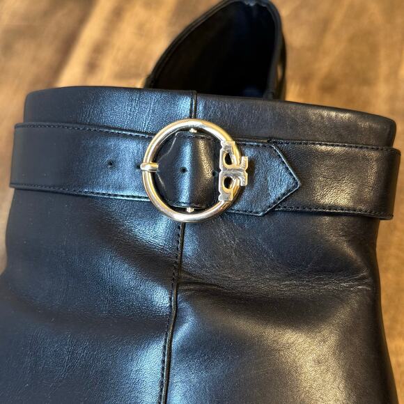 Tory Burch Sophia Ankle Boots Leather Heel Gold Logo Buckle Black Size 10.5 - Picture 9 of 12